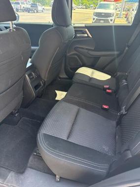 Silver 2024 Mitsubishi Outlander ES
