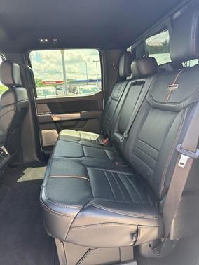 White Metallic 2024 Ford F-250 Platinum