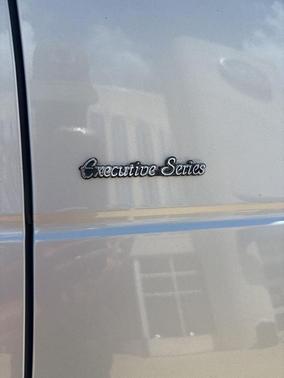 1999 Lincoln Town Car Executive