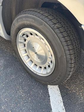 1999 Lincoln Town Car Executive