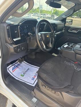 Summit White 2023 Chevrolet Silverado 1500 LT