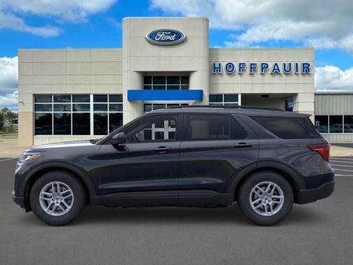 Black Metallic 2026 Ford Explorer Active