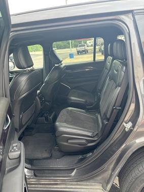 2022 Jeep Grand Cherokee L Laredo