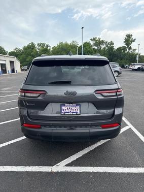 2022 Jeep Grand Cherokee L Laredo
