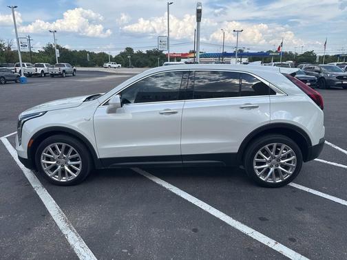 2022 Cadillac XT4 Luxury