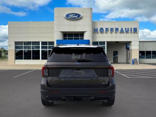Black Metallic 2026 Ford Explorer ST-Line