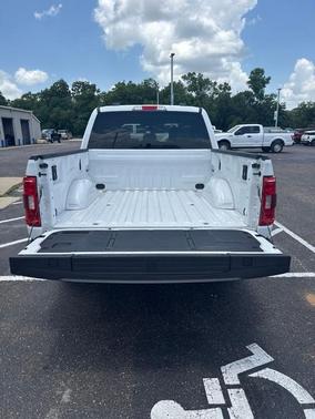 Oxford White 2023 Ford F-150 XLT