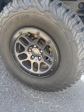 Sting Gray Clearcoat 2023 Jeep Wrangler Rubicon