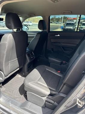 2023 Volkswagen Atlas 2.0T SE w/Technology