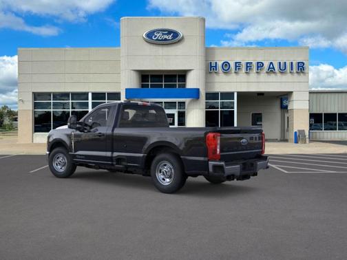 Black Metallic 2026 Ford F-250