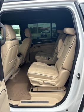 2023 Cadillac Escalade ESV Premium Luxury