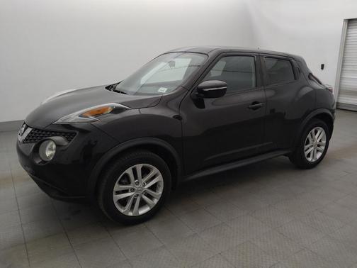 Black 2016 Nissan Juke SV