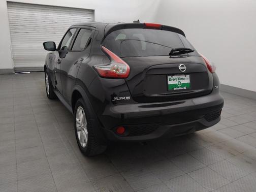 Black 2016 Nissan Juke SV