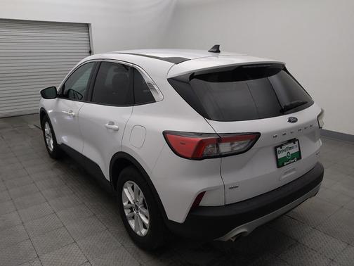 Oxford White 2020 Ford Escape SE