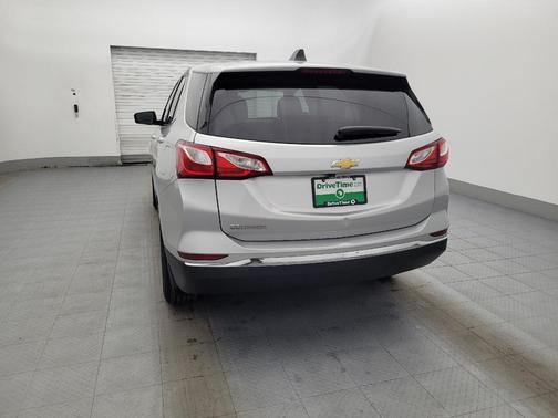 Silver Ice Metallic 2019 Chevrolet Equinox 1LT