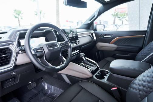 2024 GMC Canyon Denali