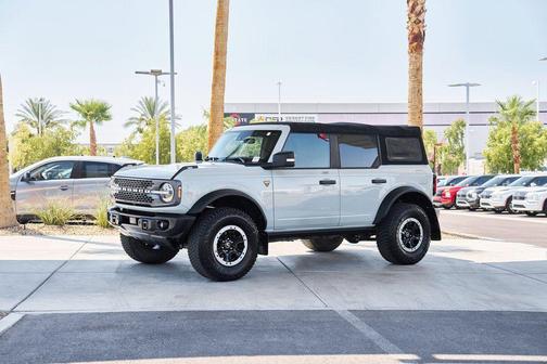 CACTUS GRAY 2022 Ford Bronco Badlands