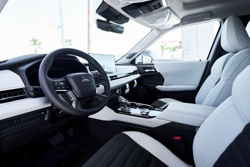 2025 Mitsubishi Outlander SE 2.5 2WD