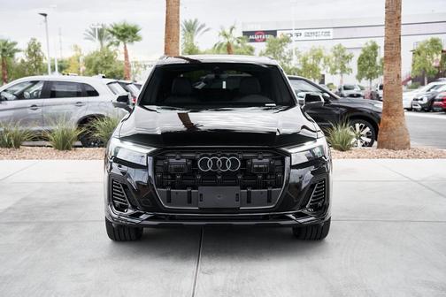 2025 Audi Q7 55 Premium Plus