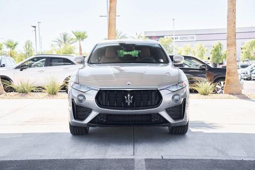 Grigio Metallic 2022 Maserati Levante Modena