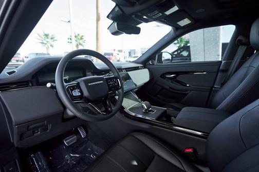 2024 Land Rover Range Rover Evoque Dynamic SE