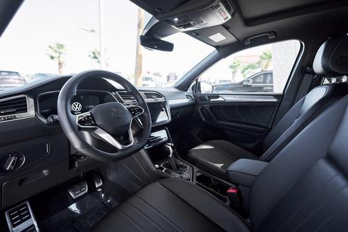 2024 Volkswagen Tiguan 2.0T SE R-Line Black 4MOTION