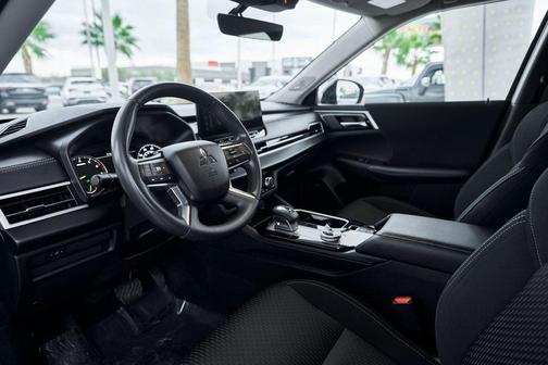 2025 Mitsubishi Outlander ES 2.5 S-AWC