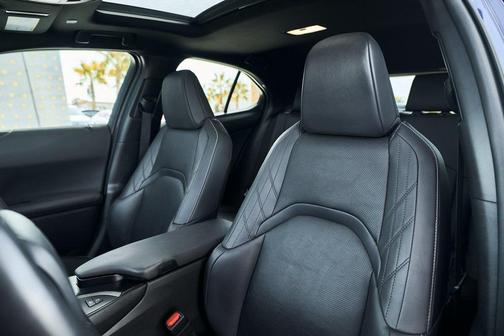 2023 Lexus UX 250h F Sport