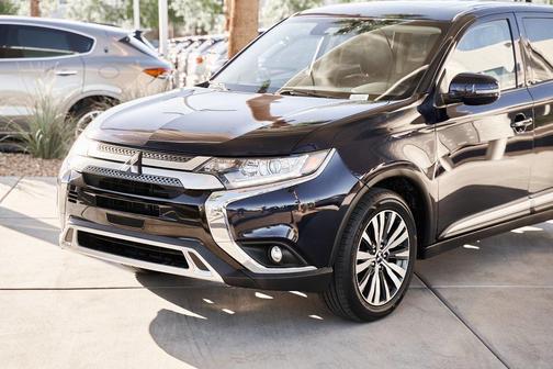 2020 Mitsubishi Outlander SE