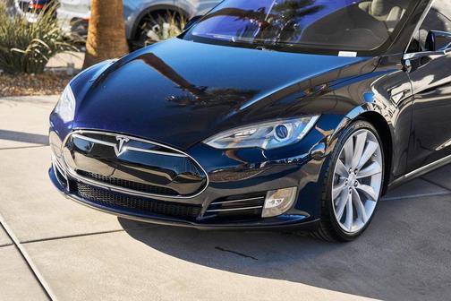2014 Tesla Model S 