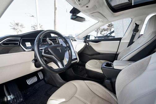 2014 Tesla Model S 