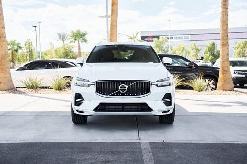 2022 Volvo XC60 Recharge Plug-In Hybrid T8 Inscription Expression