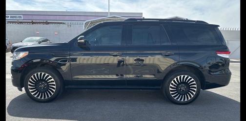INFINITE BLACK 2023 Lincoln Navigator Black Label