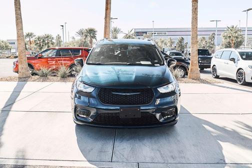 Fathom Blue Pearlcoat 2025 Chrysler Pacifica Limited