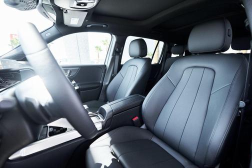 2025 Mercedes-Benz GLB 250 4MATIC