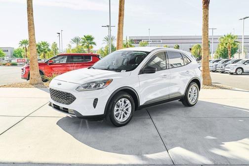 OXFORD WHITE 2022 Ford Escape SE