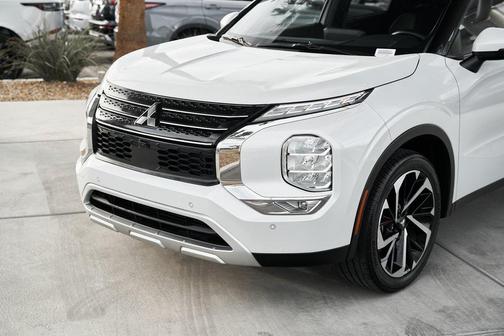 2024 Mitsubishi Outlander SE 2.5 2WD