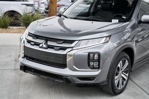 2024 Mitsubishi Outlander Sport SE