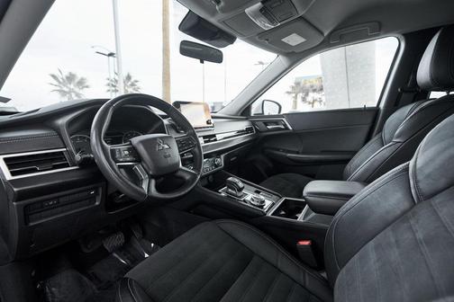 2023 Mitsubishi Outlander SE Special Edition 2WD