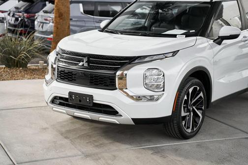 2023 Mitsubishi Outlander SE Special Edition 2WD