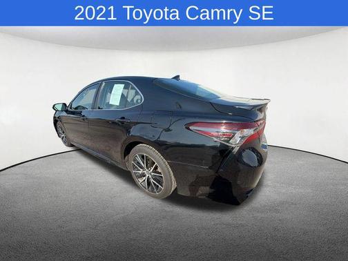 Midnight Black Metallic 2021 Toyota Camry SE