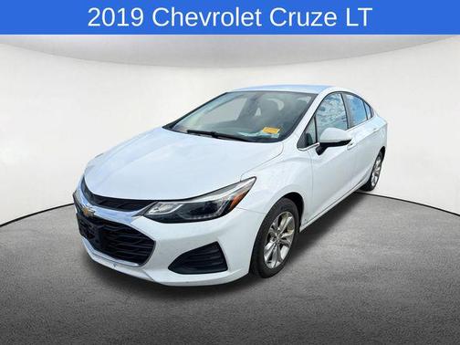 Summit White 2019 Chevrolet Cruze LT