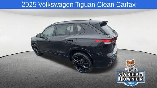 2025 Volkswagen Tiguan 2.0T SE R-Line Black 4MOTION