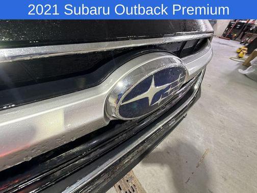Crystal Black Silica 2021 Subaru Outback Premium