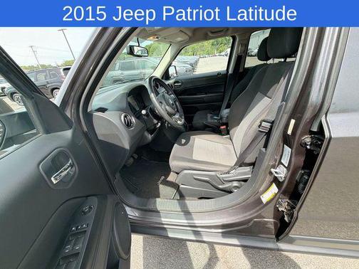 Granite Crystal Metallic Clearcoat 2015 Jeep Patriot Latitude