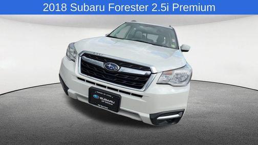 Crystal White Pearl 2018 Subaru Forester 2.5i Premium