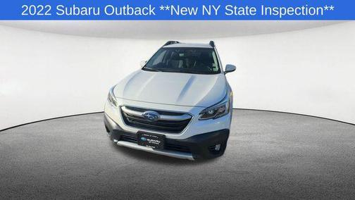 Crystal White Pearl 2022 Subaru Outback Limited