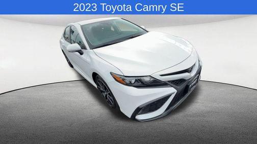 Ice Cap 2023 Toyota Camry SE