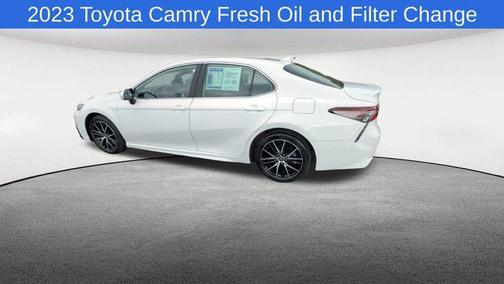 Ice Cap 2023 Toyota Camry SE