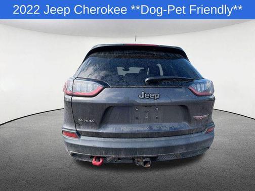 Granite Crystal Metallic Clearcoat 2022 Jeep Cherokee Trailhawk